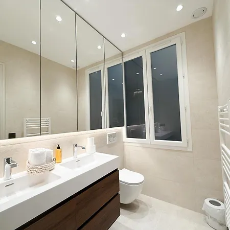 Apartment Meynadier 12b
